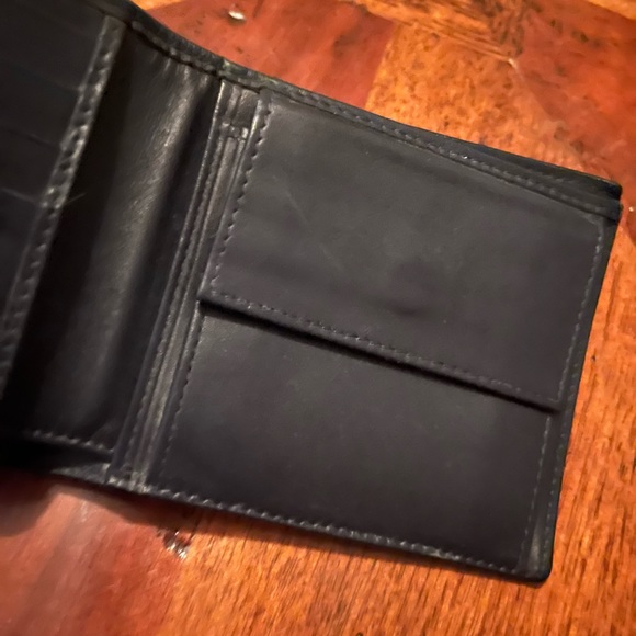 Authentic Bottega Veneta Navy Blue Wallet - Picture 4 of 11